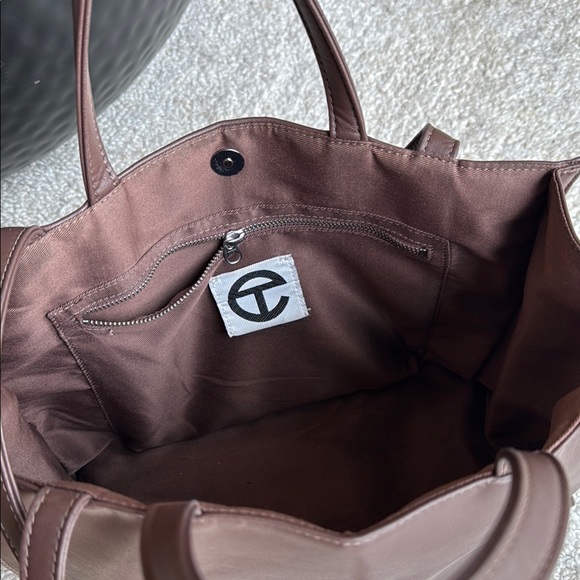 MEDIUM Telfar Brown Shopping Bag - Picture 3 of 3